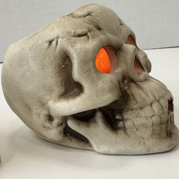 Skulls Ceramic Tea Candle Holders Set of 2 Orange/Purple Halloween Horror Goth - Picture 6 of 16